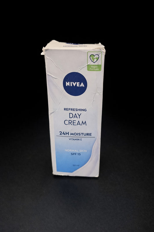 Light Moisturising Day Cream with Vitamin E - 50ml by NIVEA