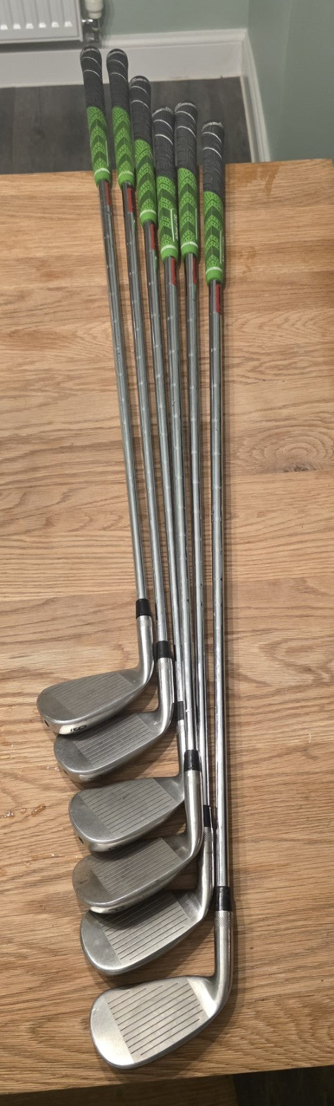 Sub 70 699 Pro V3 Irons 5-pW Set - KBS Tour Stiff Right Handed