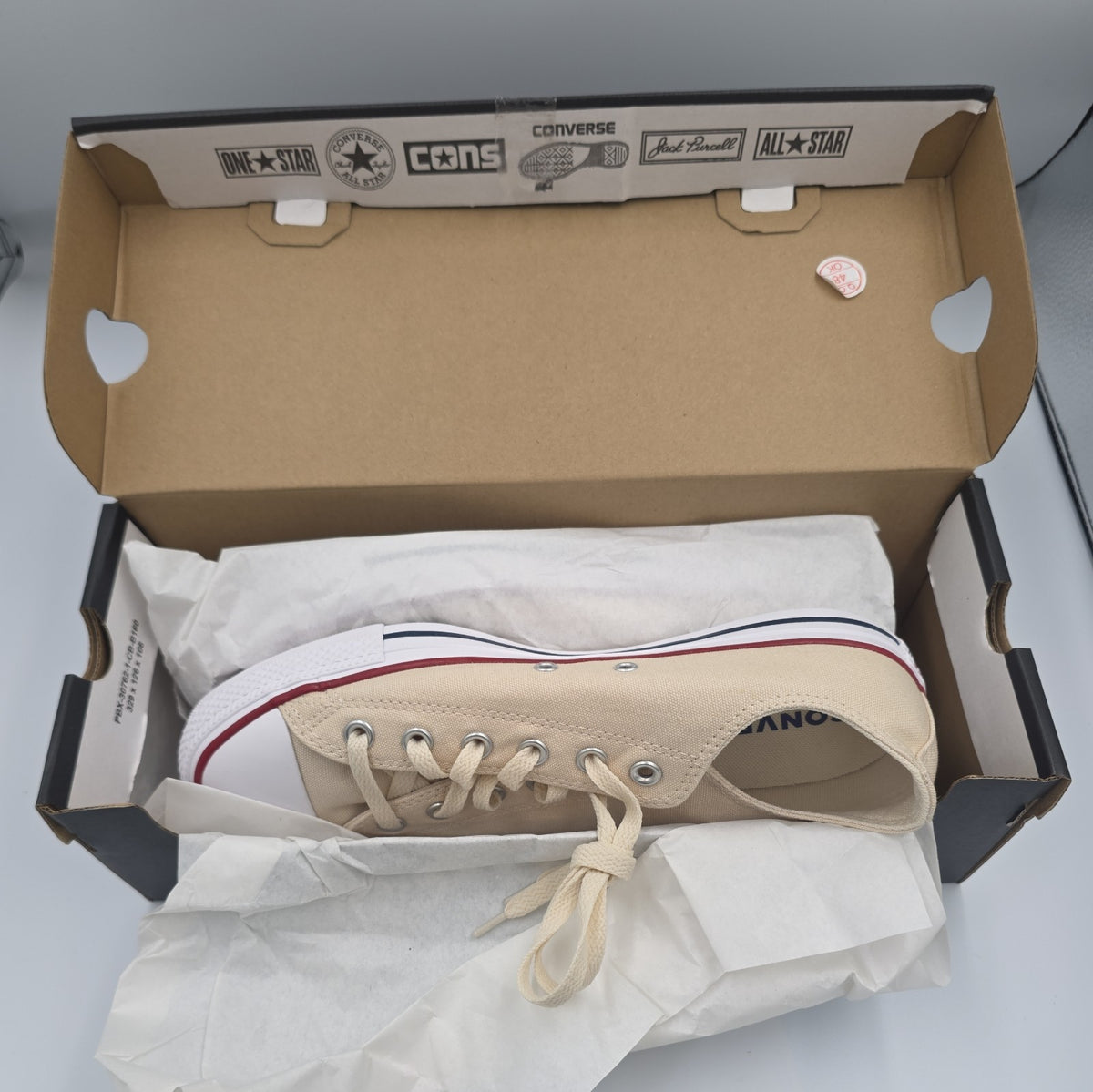 Converse CTAS OX *Natural Ivory* Low Top 159485C Brand New Mens size 8