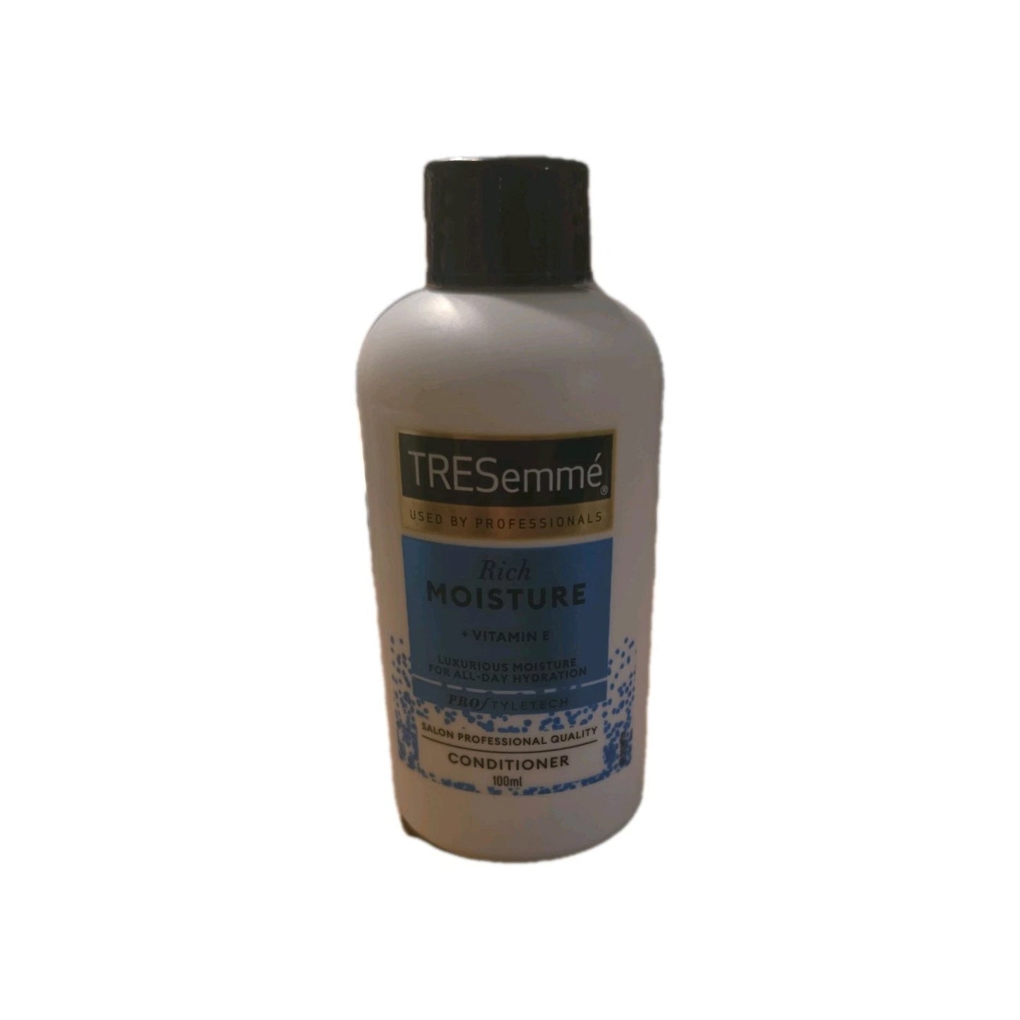 TRESemmé Luxurious Moisture Mini Conditioner 100ml - Dry Hair by below retail uk